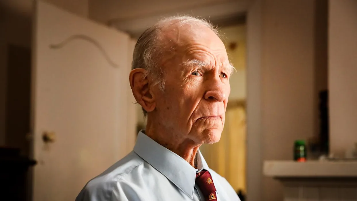 WWII veteran and WA’s longest-serving MP Bill Grayden dies at 105. From Kokoda Trail survivor to political icon, his remarkable life shaped modern Australia.