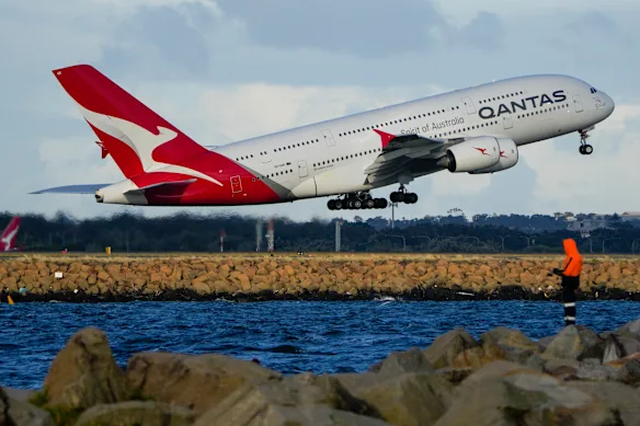 EASA has ordered emergency inspections of 16 Airbus A380 jets operated by Emirates and Qantas after cracks were discovered in a wing structure.